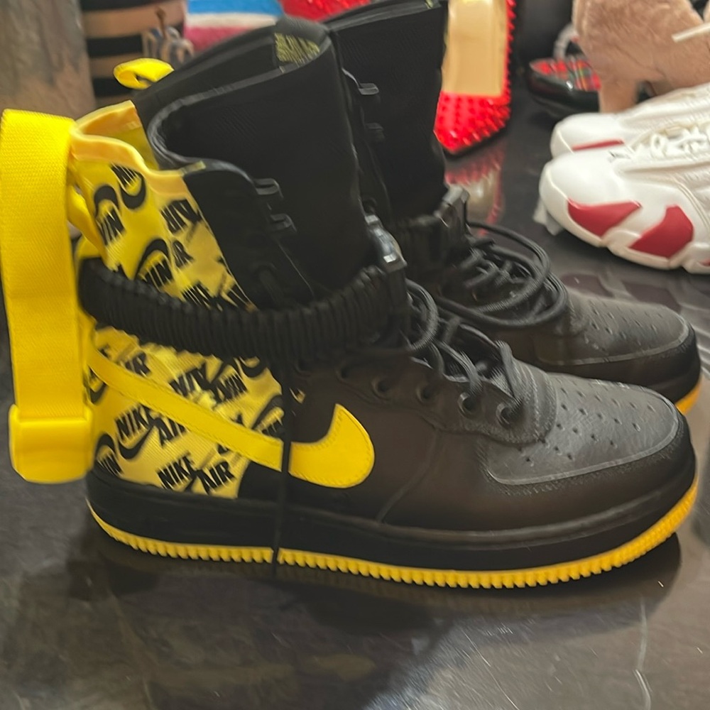 Nike SF Special Field Air Force 1 Black Dynamic Yellow